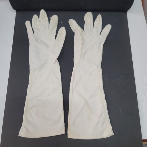 Vintage Women's formal opera length prom cloth gloves white small/ medium