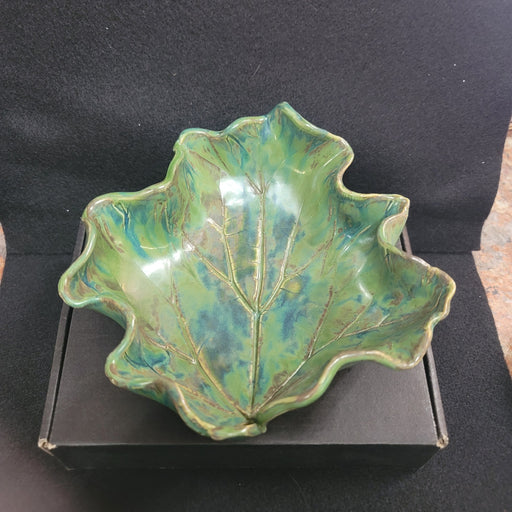 Free-form Sculpture leaf art pottery Console Bowl Studio Green Mulit Signed 8"