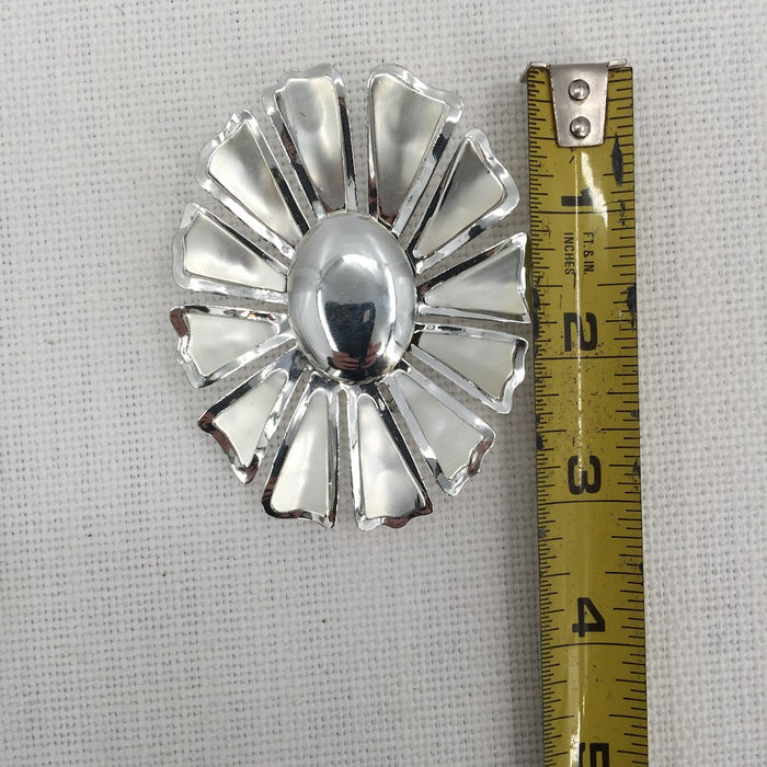 Vintage Fashion LARGE silvertone brooch pin starburst flower