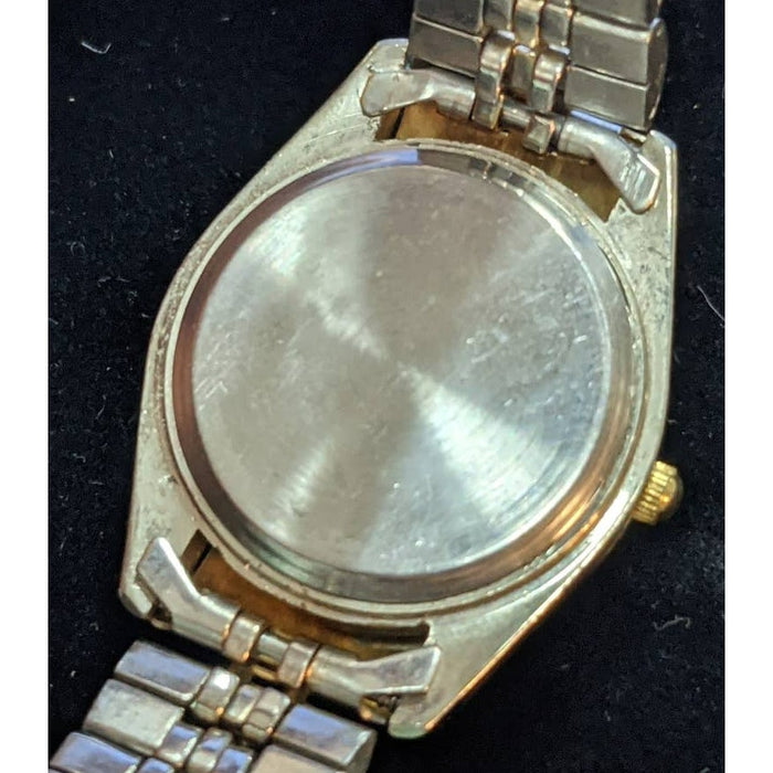 Dynasty stainless steel Vintage Quartz Wrist Watch Gold Tone Silver Tone